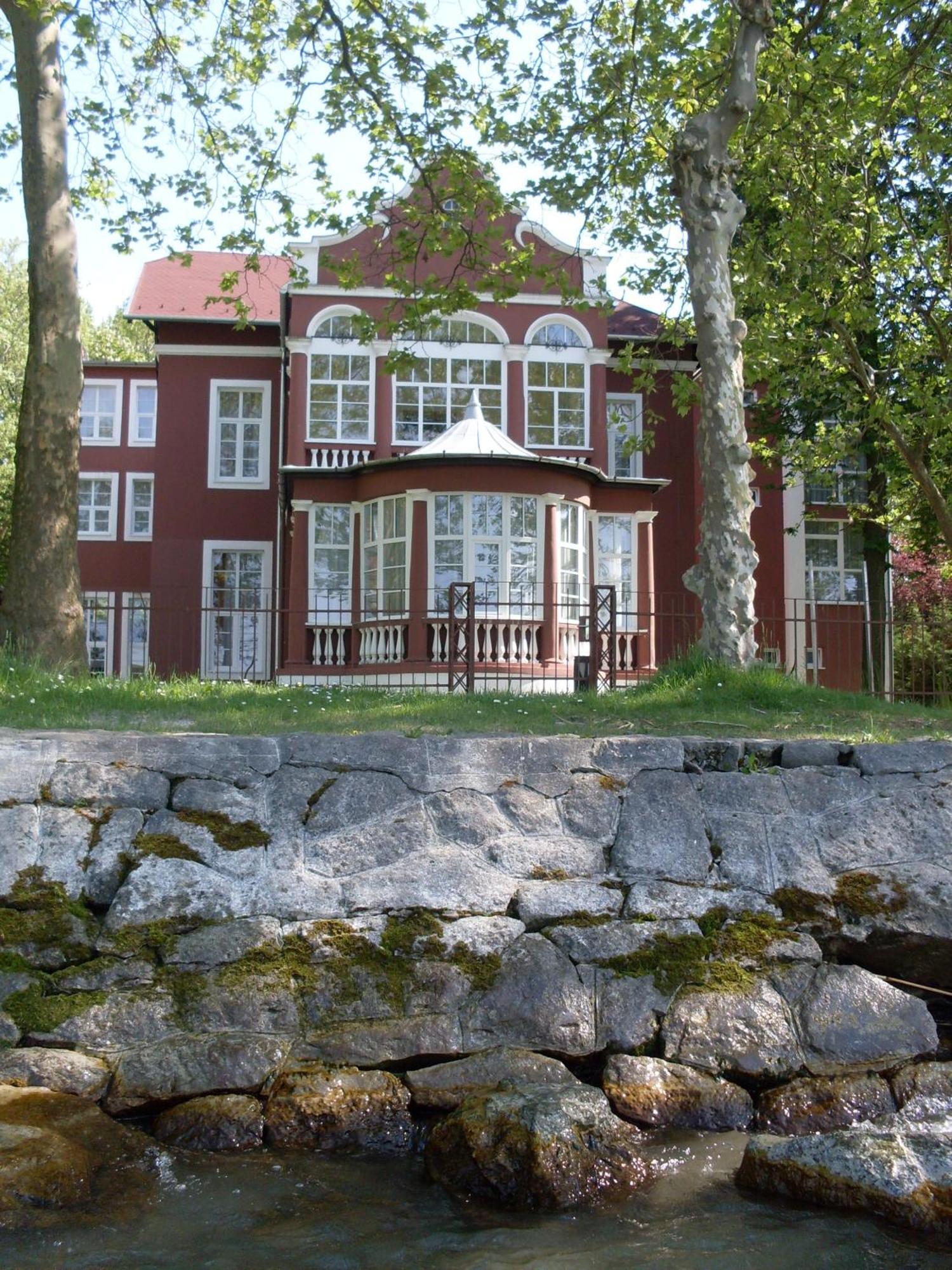 Bf Hotel Balatonfoldvar Bagian luar foto
