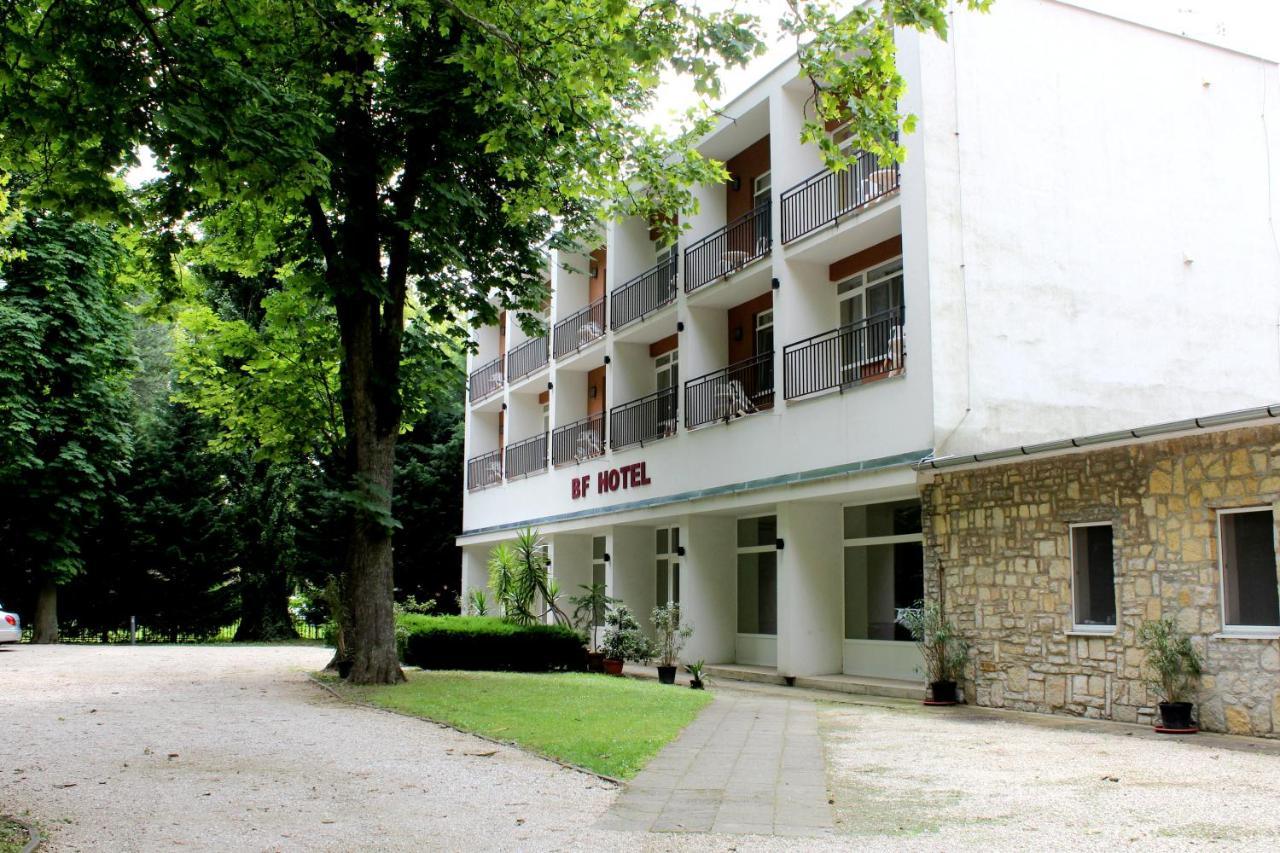 Bf Hotel Balatonfoldvar Bagian luar foto
