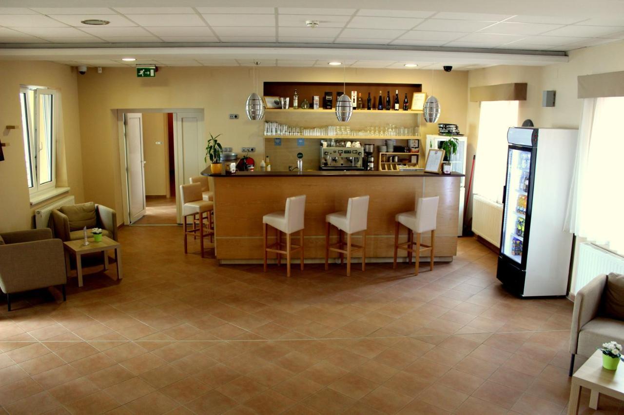 Bf Hotel Balatonfoldvar Bagian luar foto