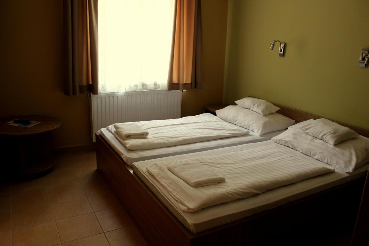Bf Hotel Balatonfoldvar Bagian luar foto