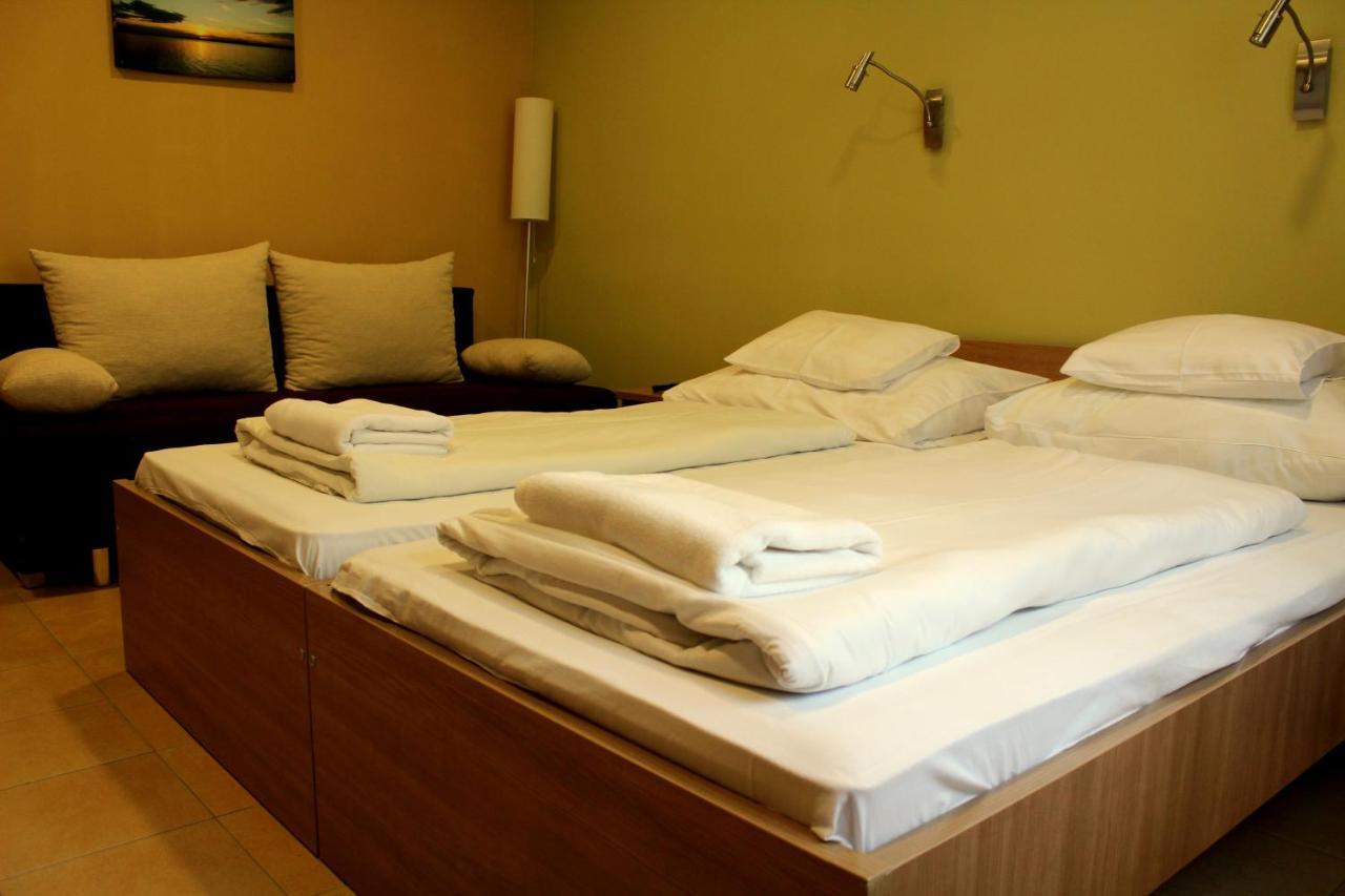 Bf Hotel Balatonfoldvar Bagian luar foto